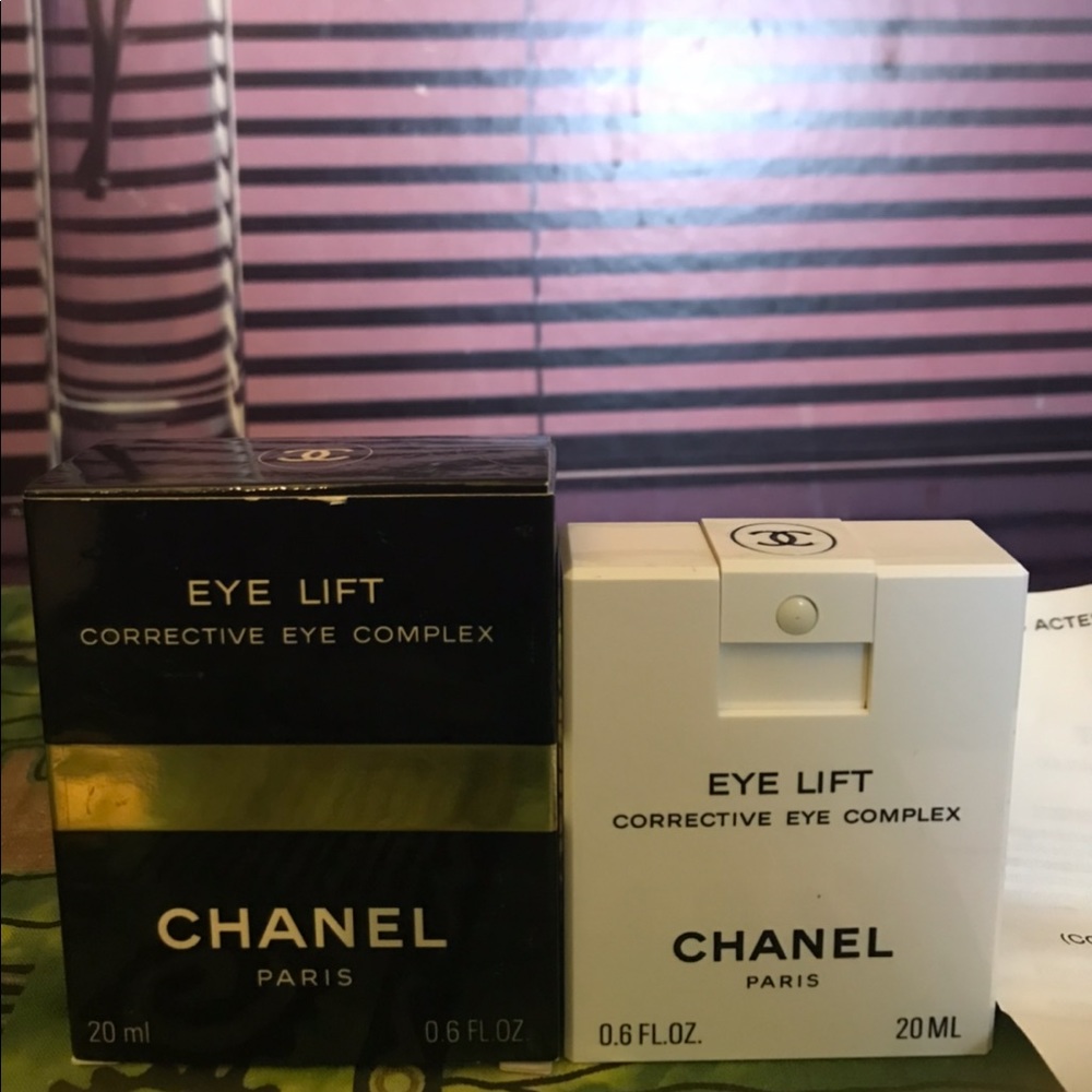 New authentic Chanel EyeLiftCorrective Eye Complex